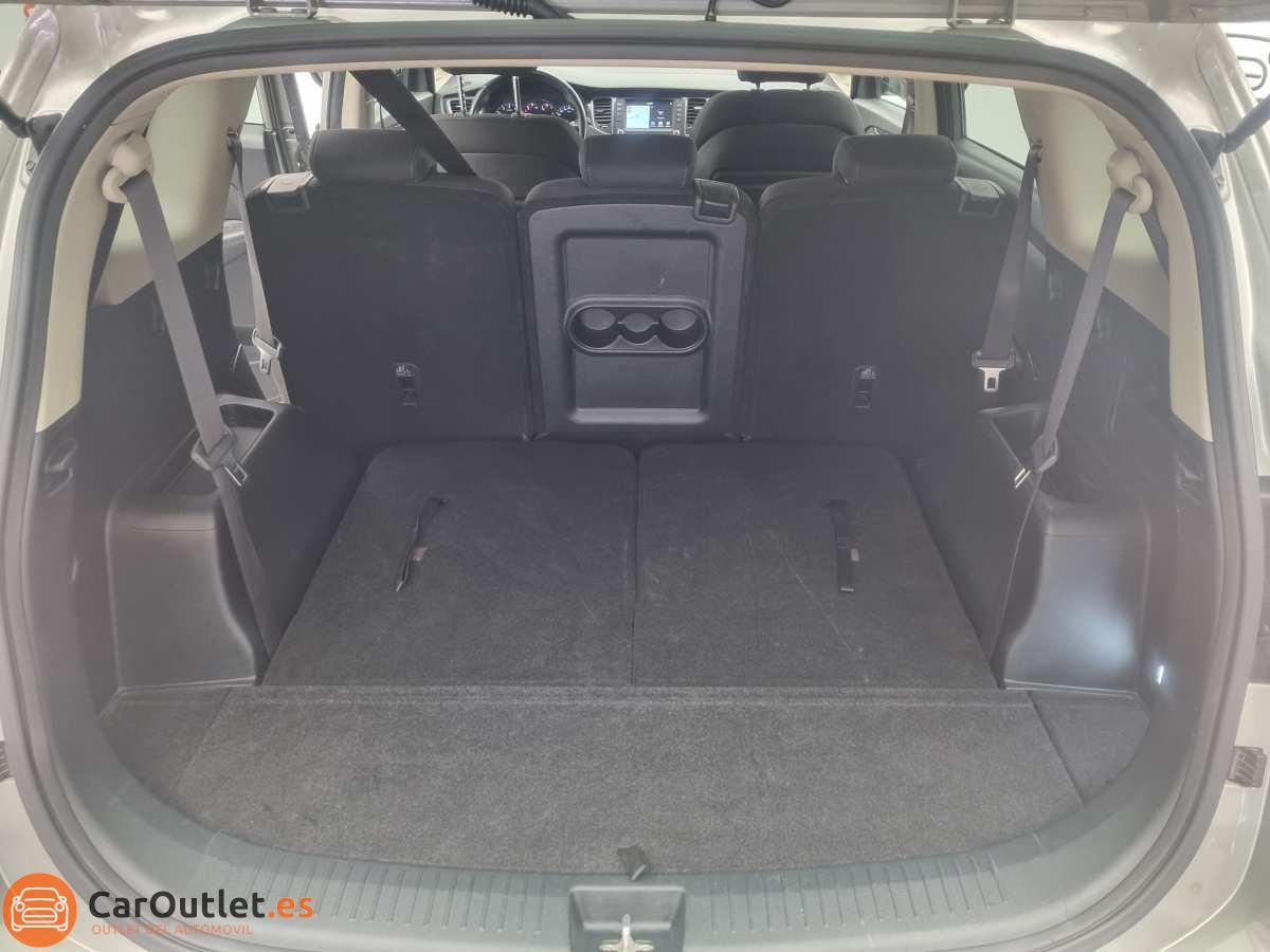 12 - Kia Carens 2018