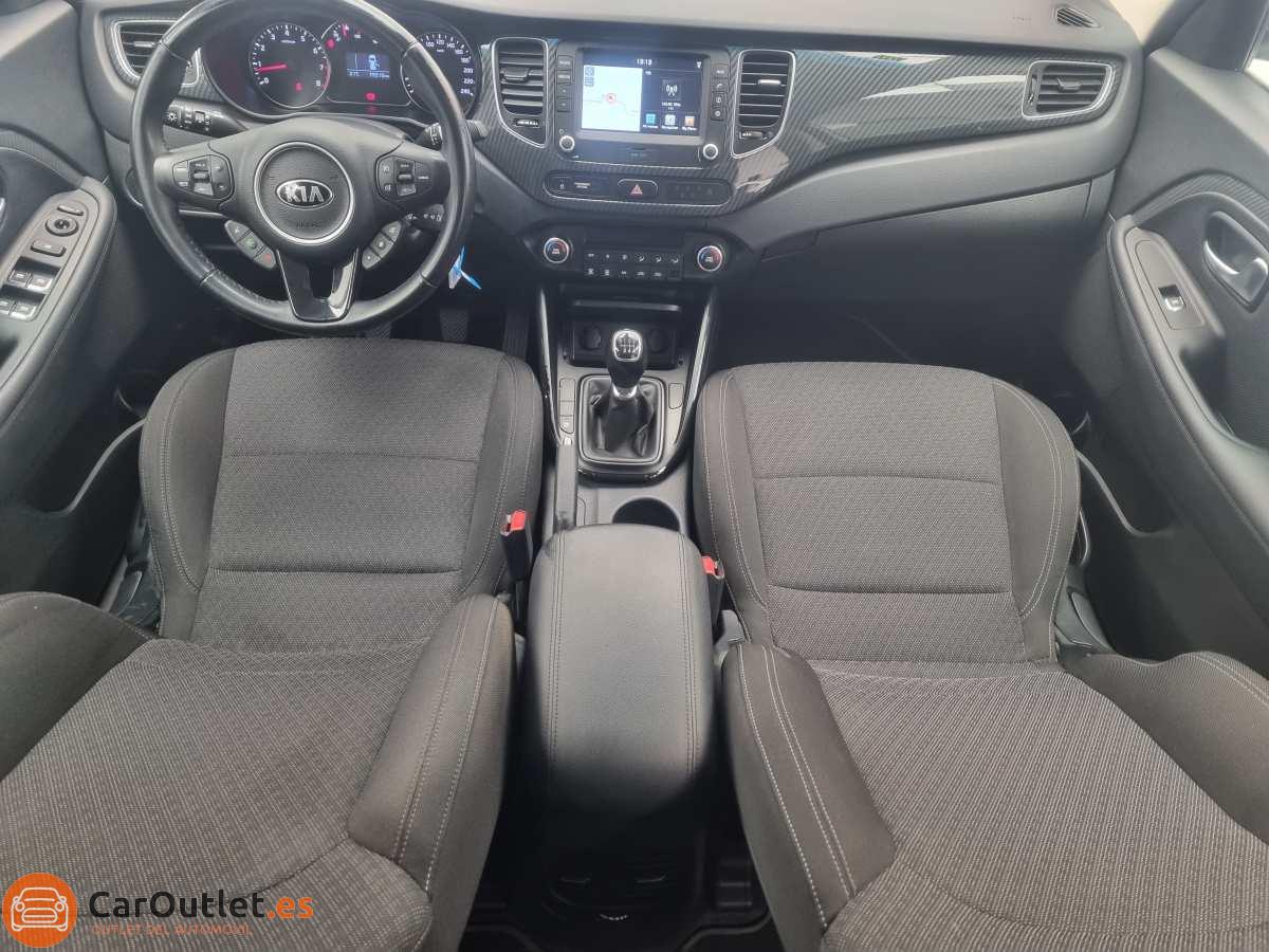 19 - Kia Carens 2018