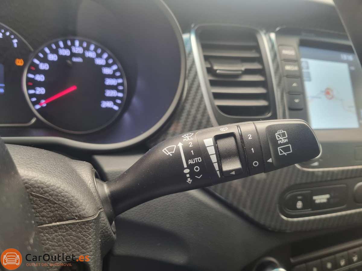 26 - Kia Carens 2018