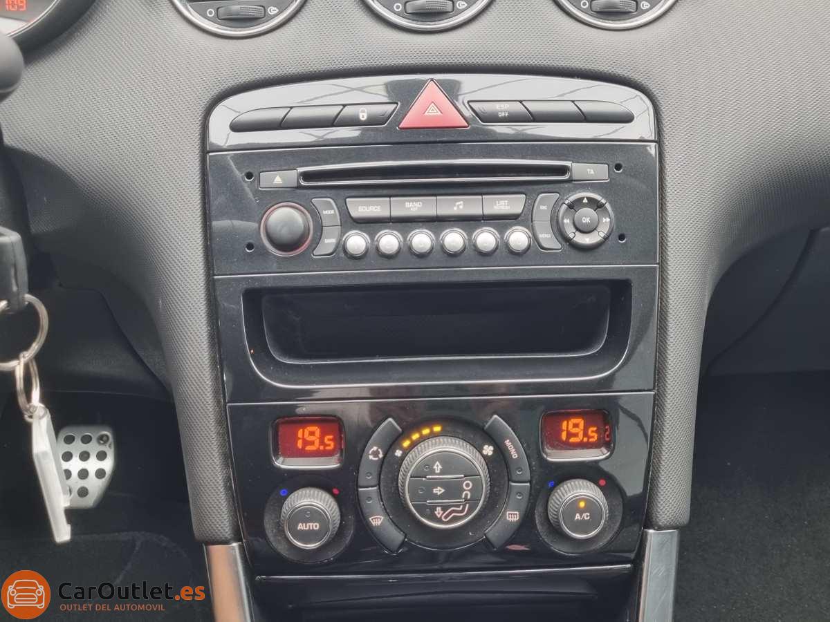 27 - Peugeot 308 2012 - CABRIO