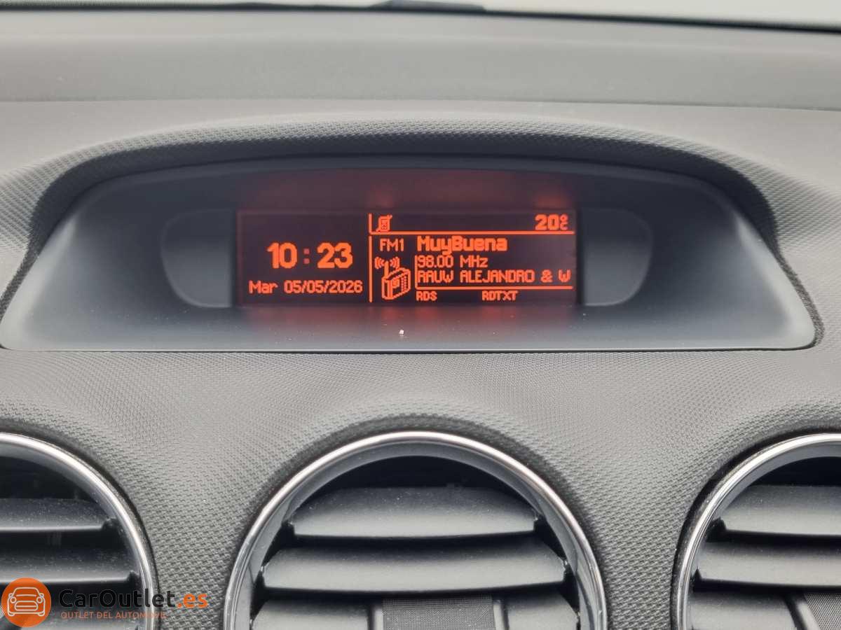 28 - Peugeot 308 2012 - CABRIO