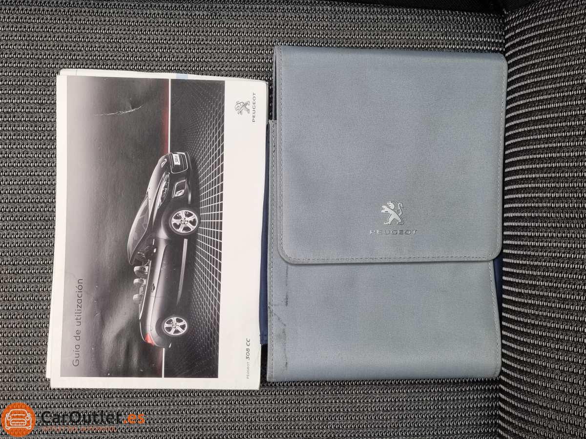30 - Peugeot 308 2012 - CABRIO