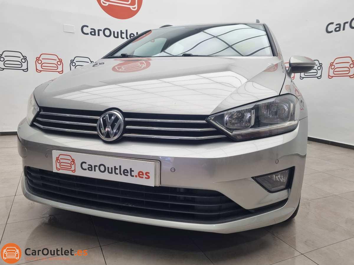 5 - Volkswagen Golf Sportsvan 2014