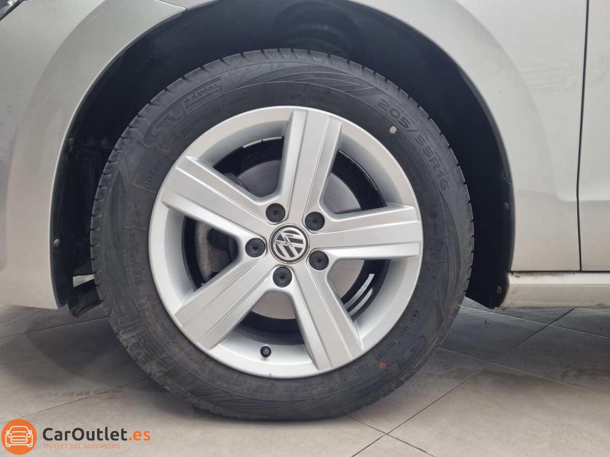 6 - Volkswagen Golf Sportsvan 2014