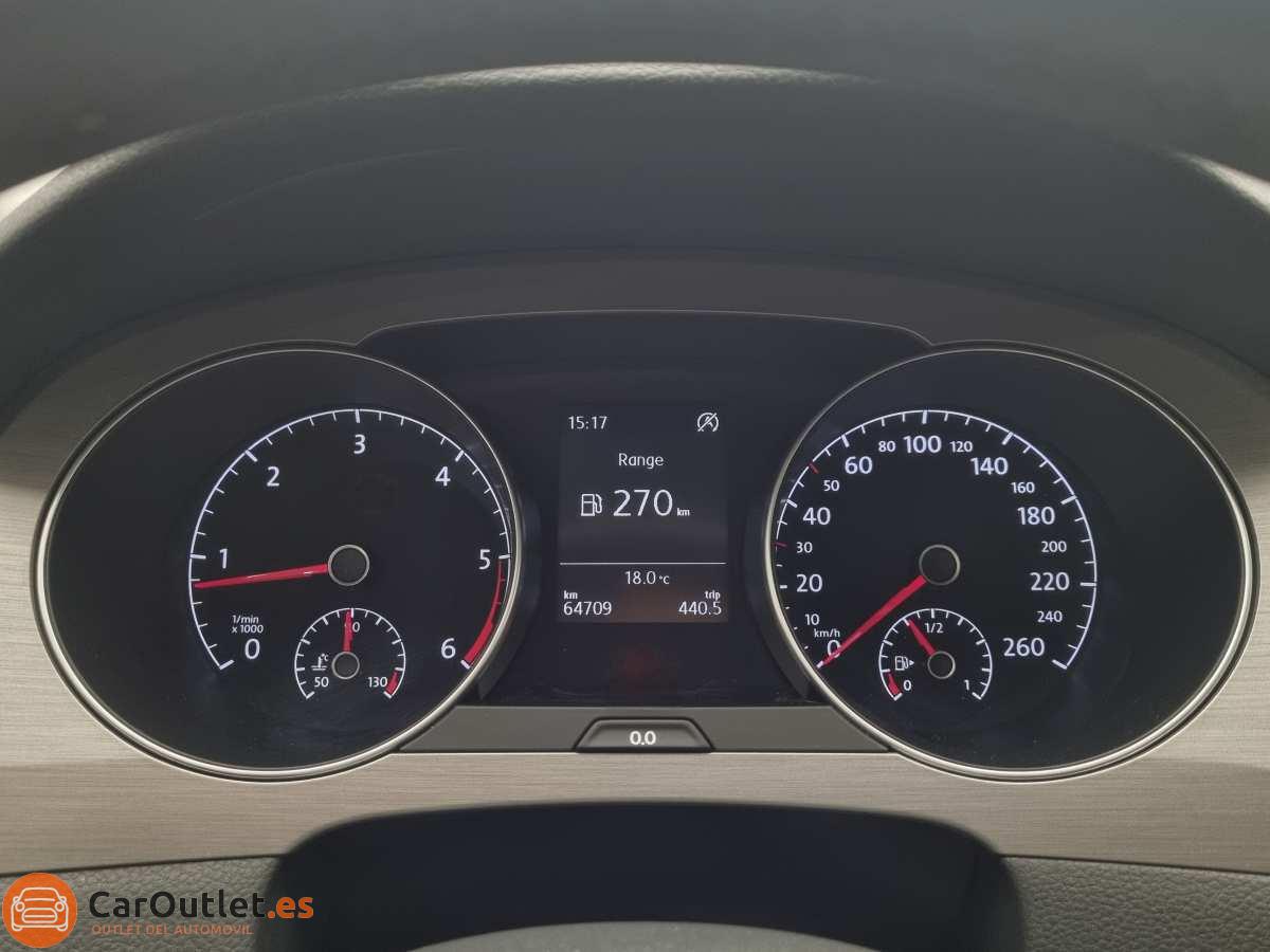 20 - Volkswagen Golf Sportsvan 2014