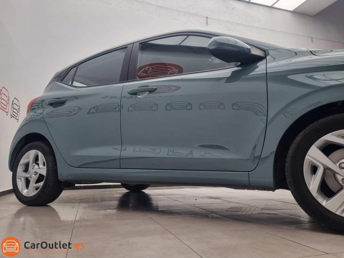 3 - Hyundai i10 2023 - AUTO