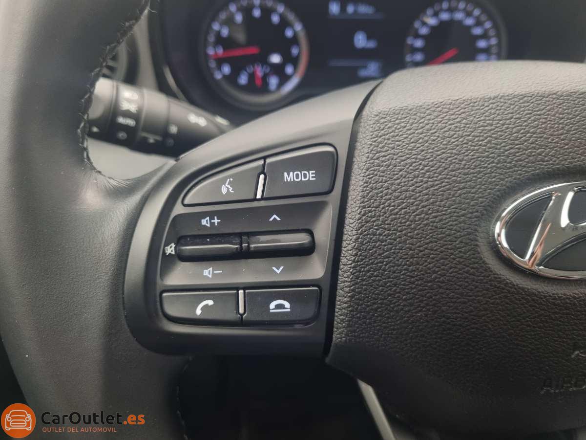 22 - Hyundai i10 2023 - AUTO