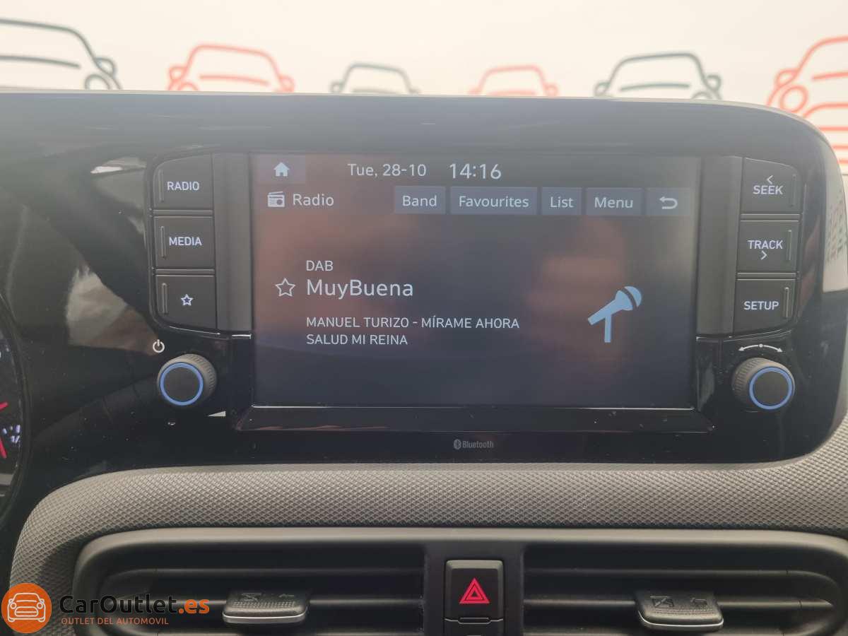 27 - Hyundai i10 2023 - AUTO