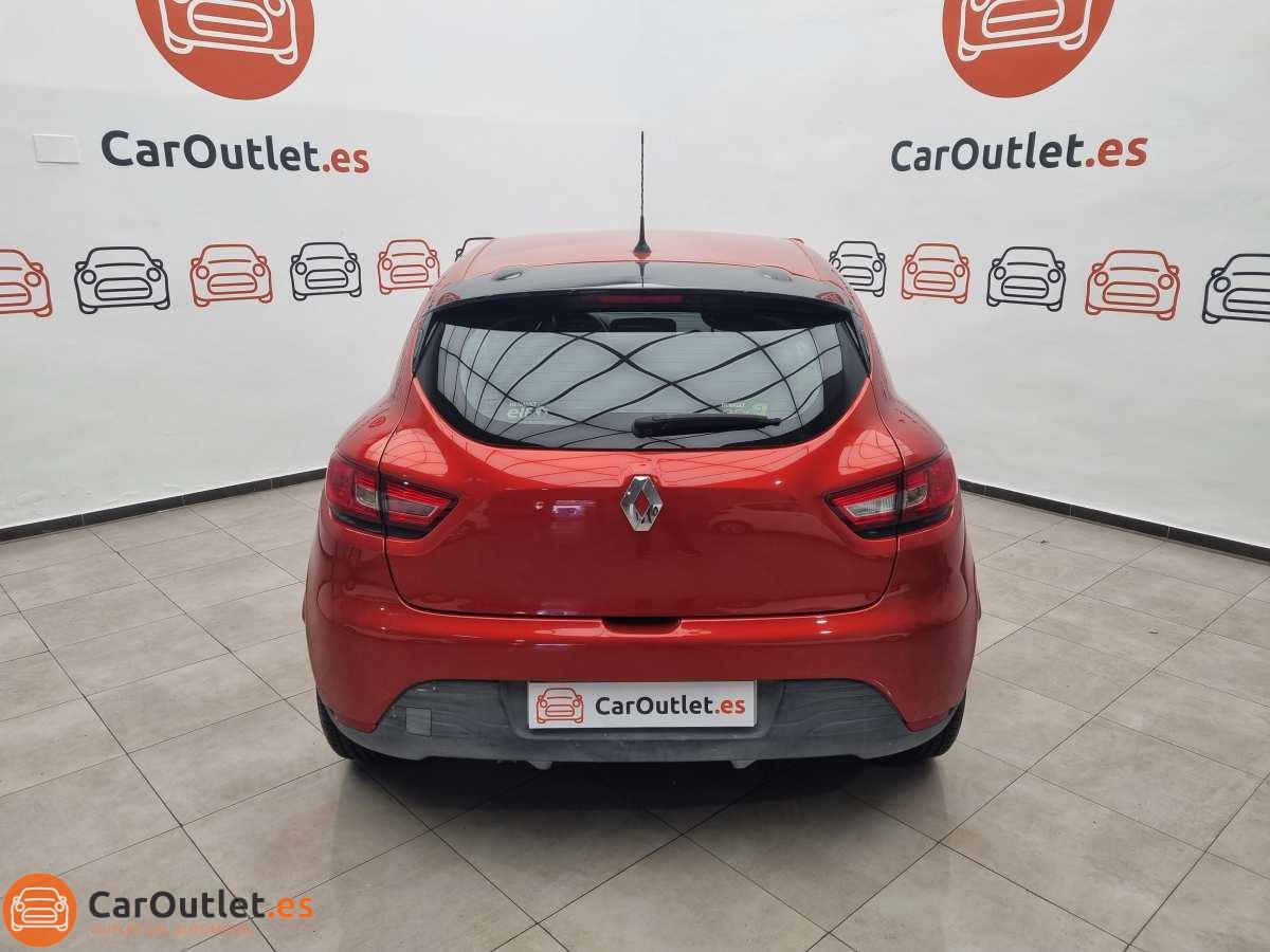 8 - Renault Clio 2015