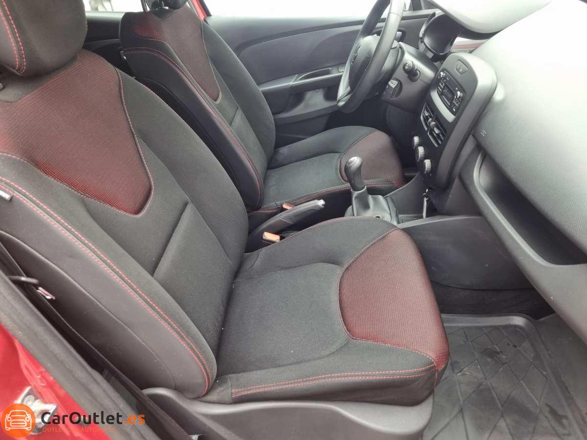 14 - Renault Clio 2015