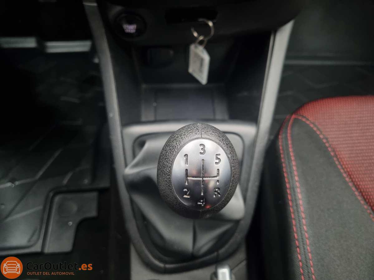 23 - Renault Clio 2015