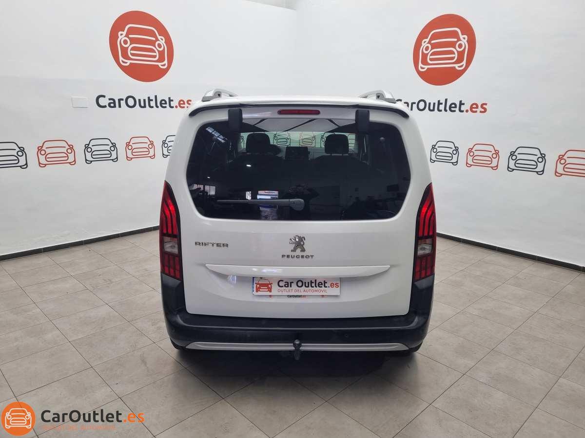 8 - Peugeot RIFTER 2022 - AUTO