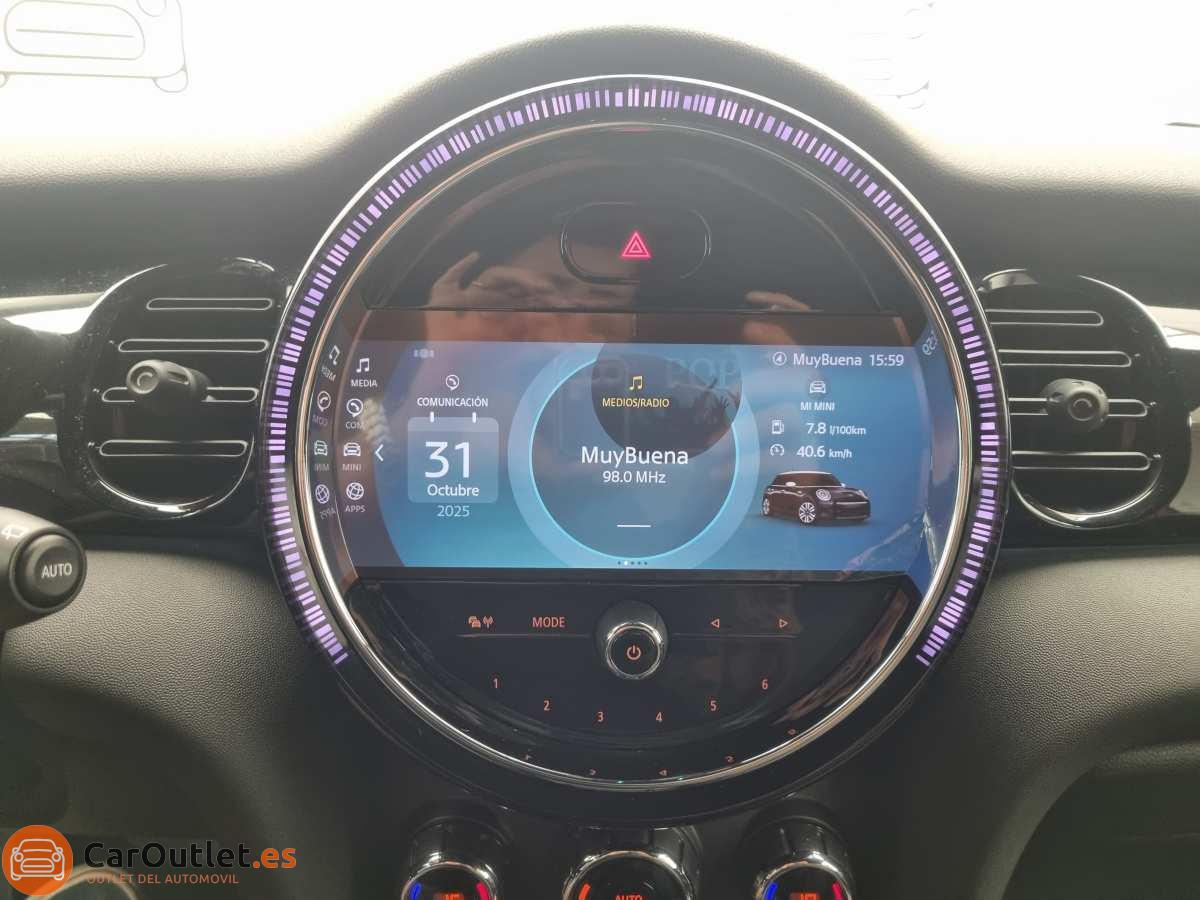 26 - MINI Cooper 2022 - AUTO