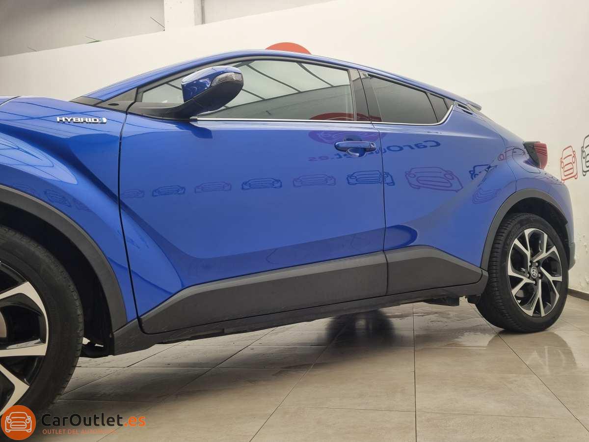 4 - Toyota CHR 2021 - AUTO