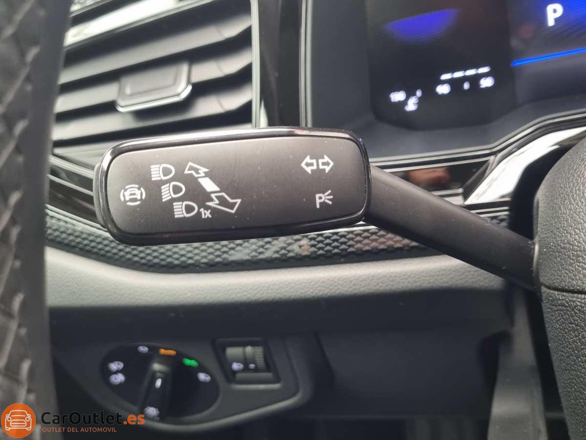 25 - Volkswagen Taigo 2024 - AUTO