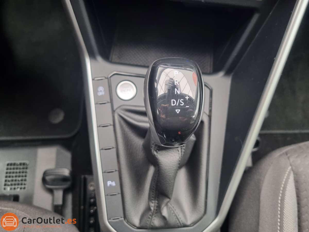 32 - Volkswagen Taigo 2024 - AUTO