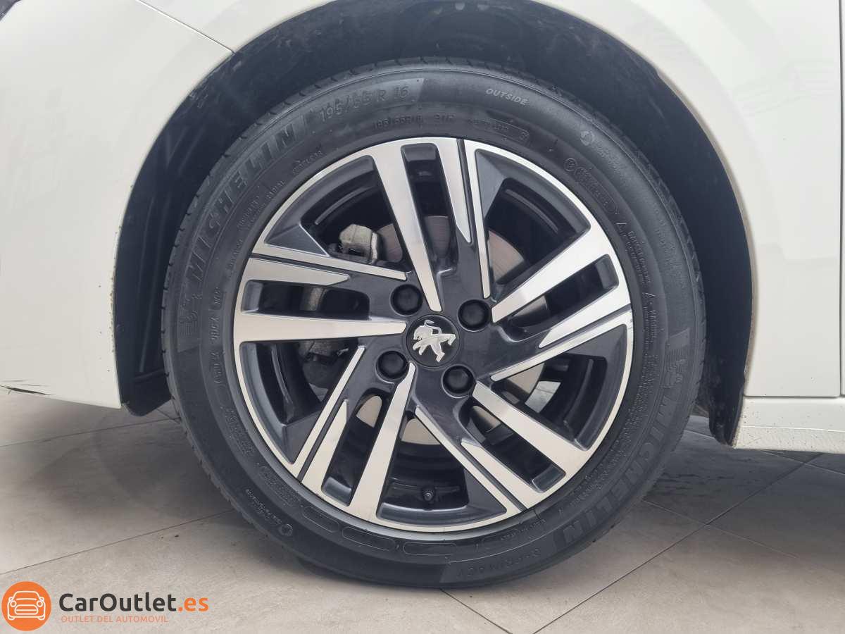 7 - Peugeot 208 2023 - AUTO