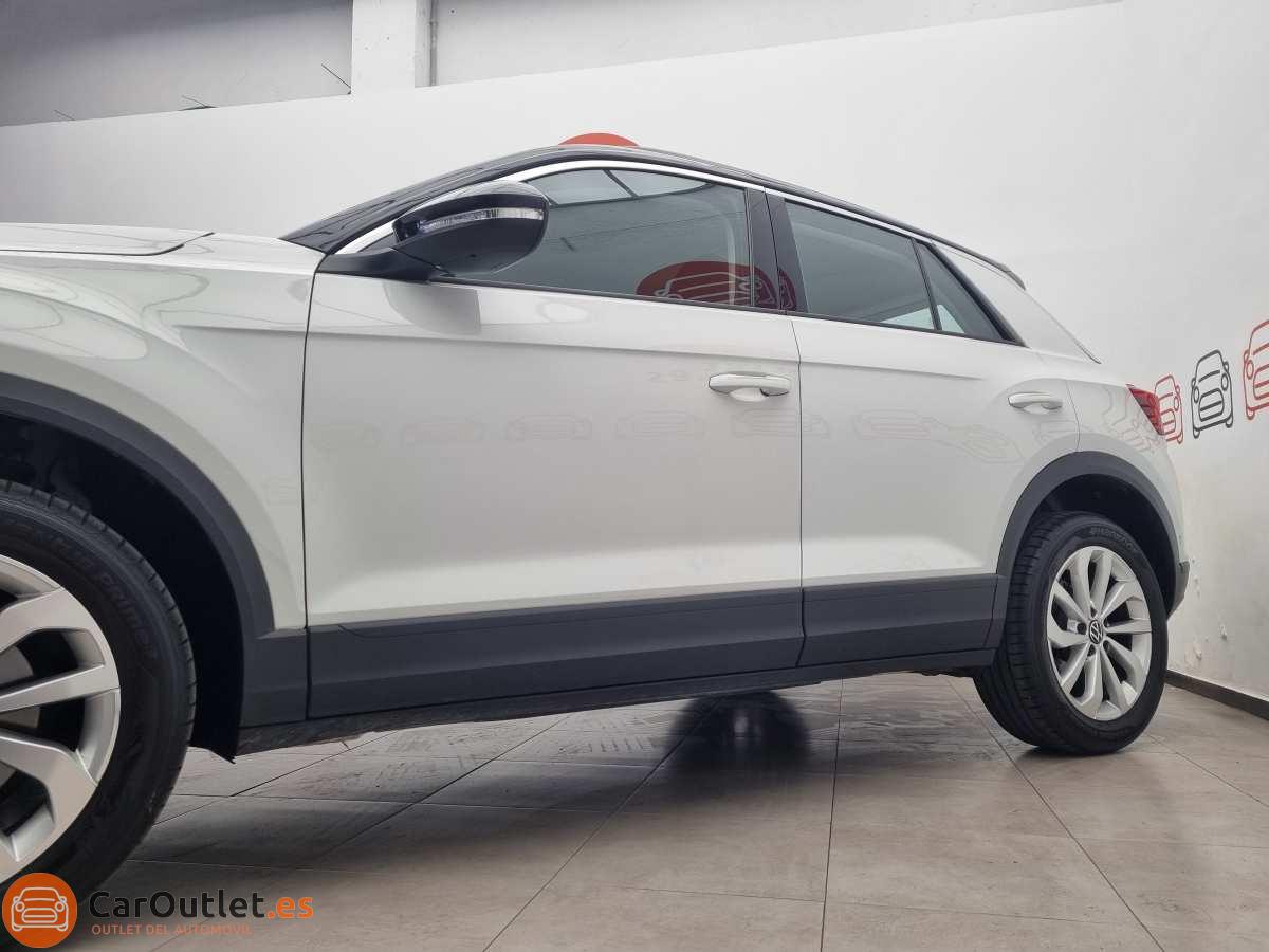 4 - Volkswagen T ROC 2023 - AUTO