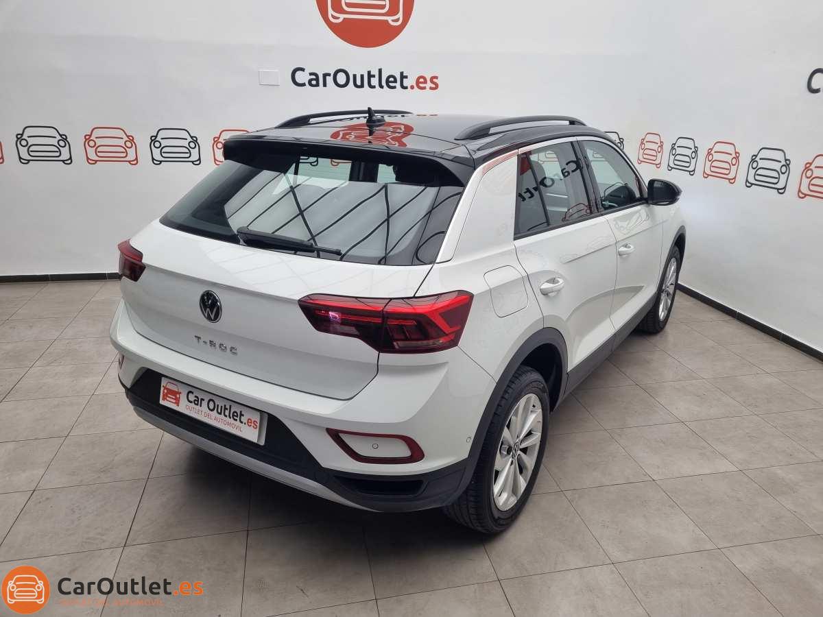 8 - Volkswagen T ROC 2023 - AUTO