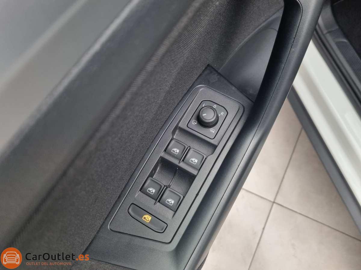 14 - Volkswagen T ROC 2023 - AUTO