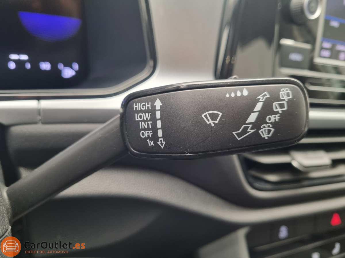 24 - Volkswagen T ROC 2023 - AUTO