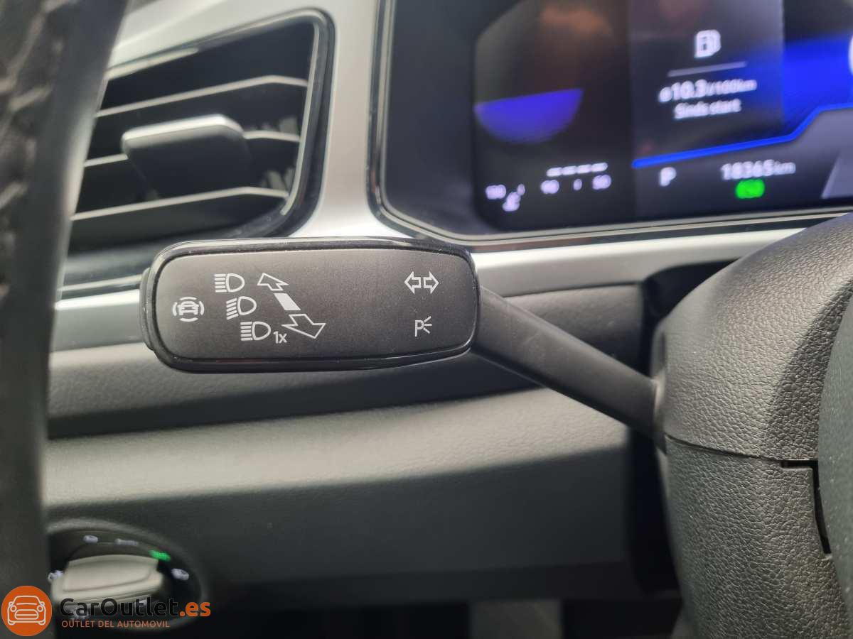 25 - Volkswagen T ROC 2023 - AUTO