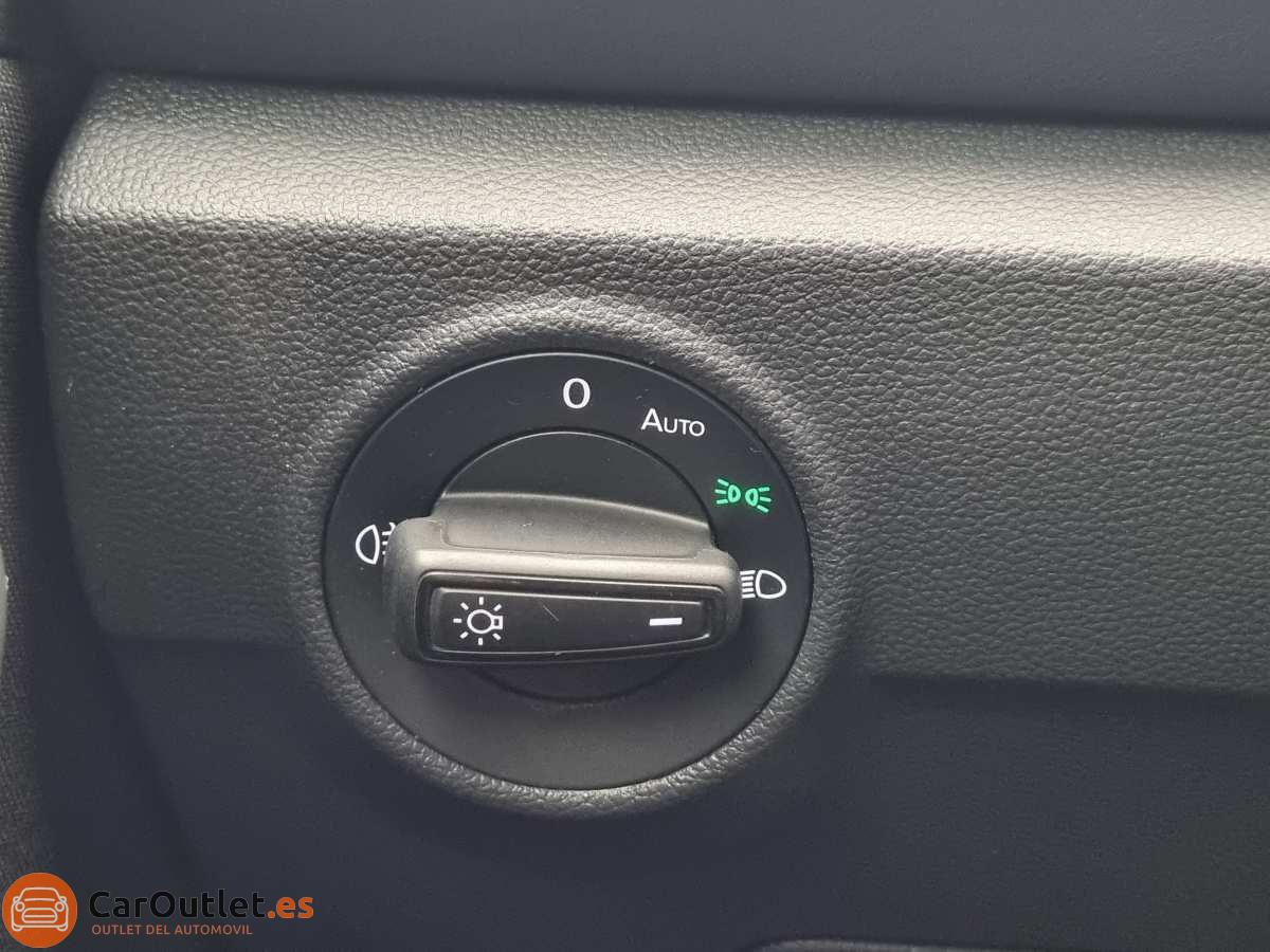 26 - Volkswagen T ROC 2023 - AUTO