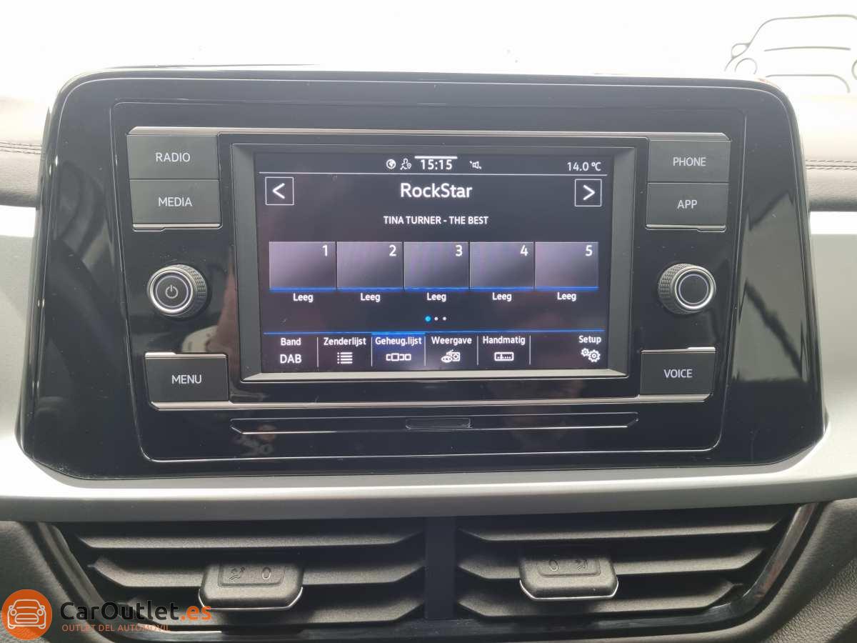 27 - Volkswagen T ROC 2023 - AUTO