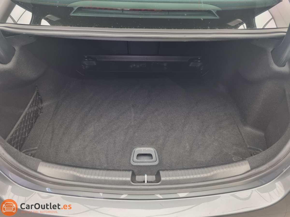 11 - Mercedes C Class 2024 - AUTO