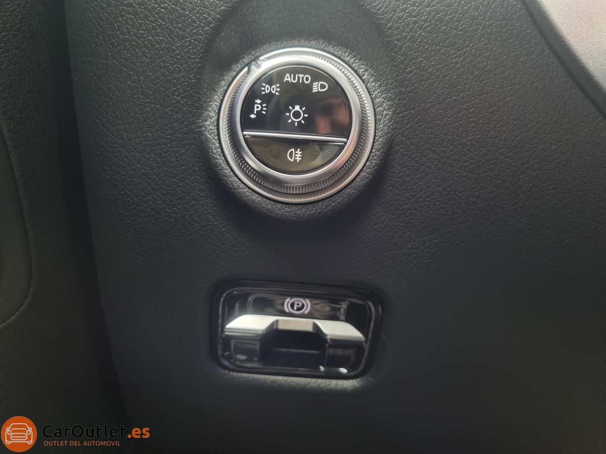 27 - Mercedes C Class 2024 - AUTO