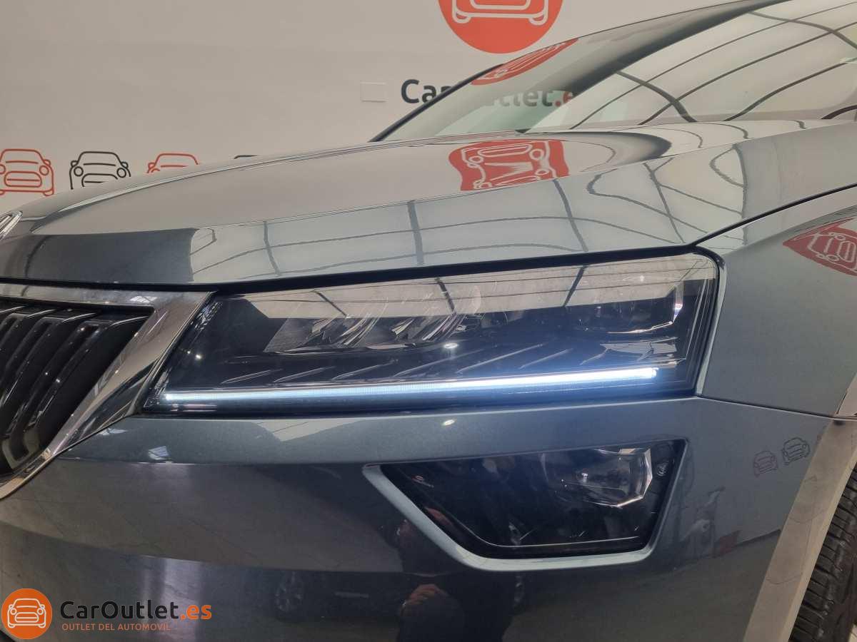 6 - Skoda KAROQ 2022 - AUTO