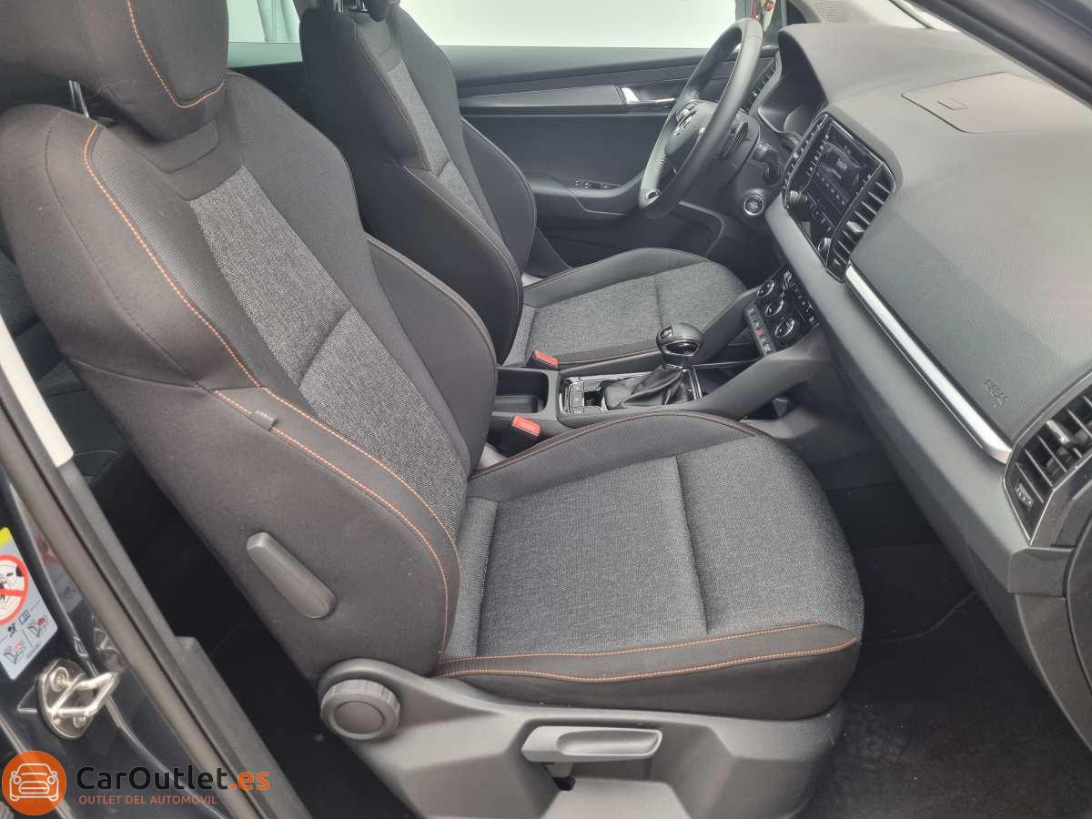 16 - Skoda KAROQ 2022 - AUTO