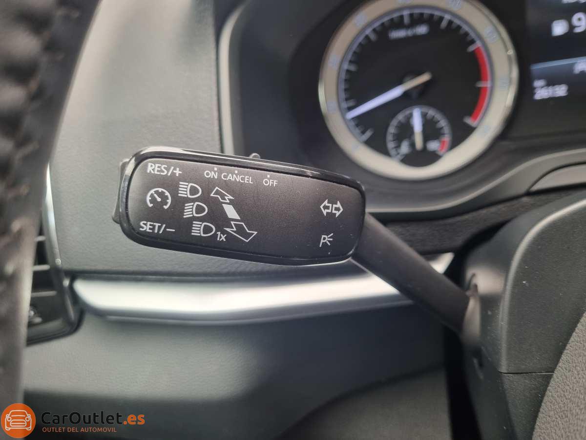 25 - Skoda KAROQ 2022 - AUTO