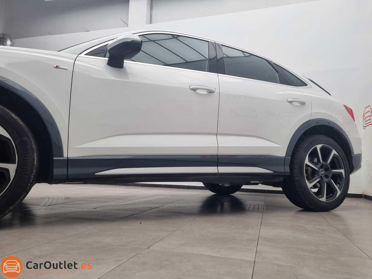 4 - Audi Q3 2020 - AUTO