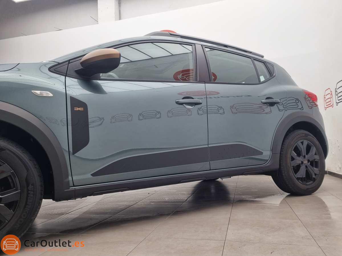 4 - Dacia Sandero Stepway 2024 - AUTO