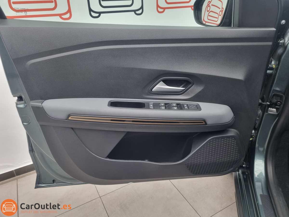 14 - Dacia Sandero Stepway 2024 - AUTO