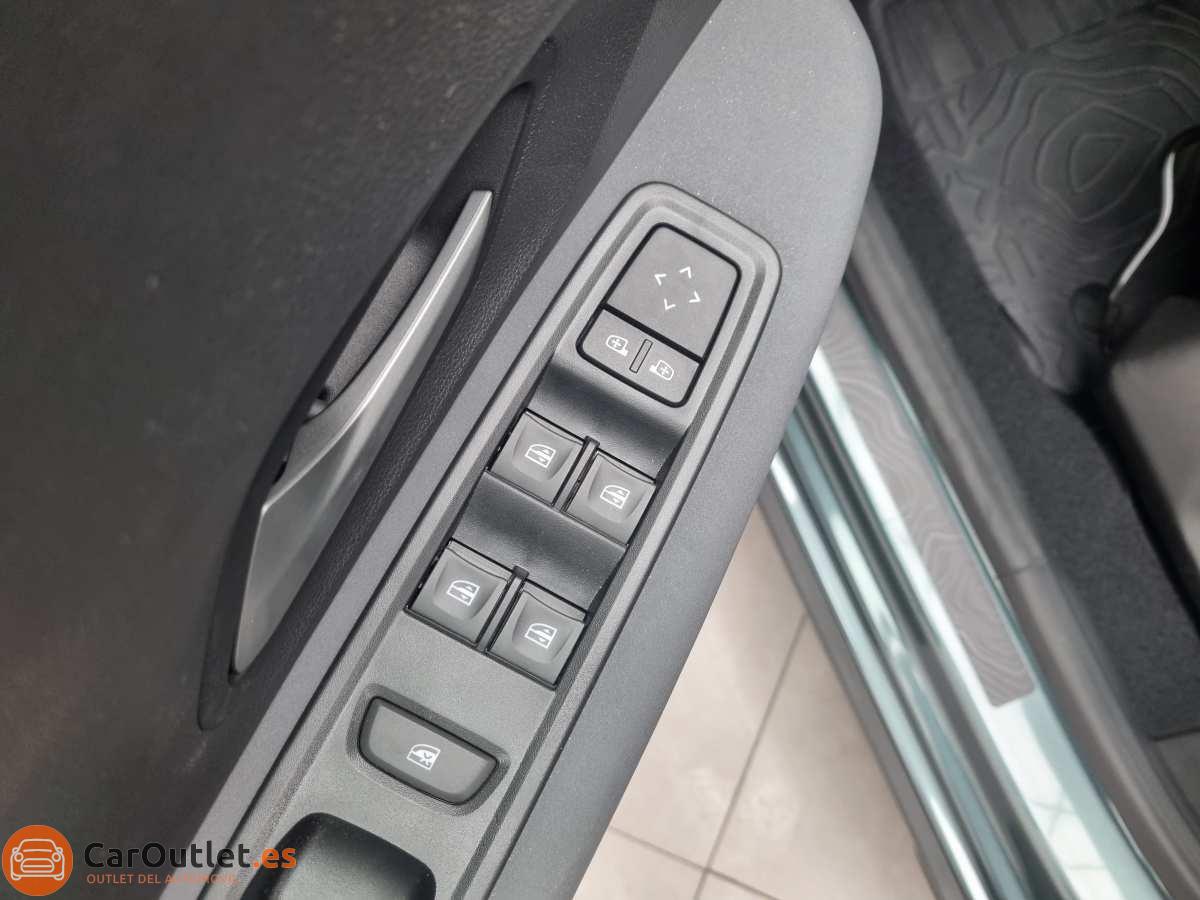 15 - Dacia Sandero Stepway 2024 - AUTO