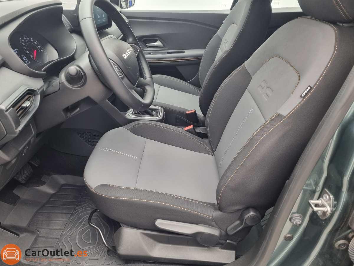 16 - Dacia Sandero Stepway 2024 - AUTO