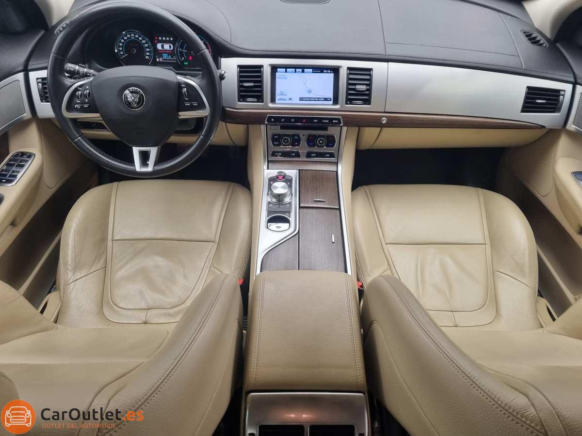 15 - Jaguar XF 2014 - AUTO