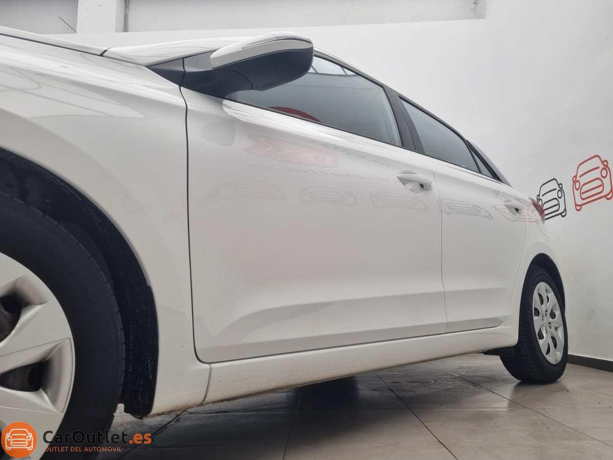 4 - Hyundai i20 ACTIVE 2020