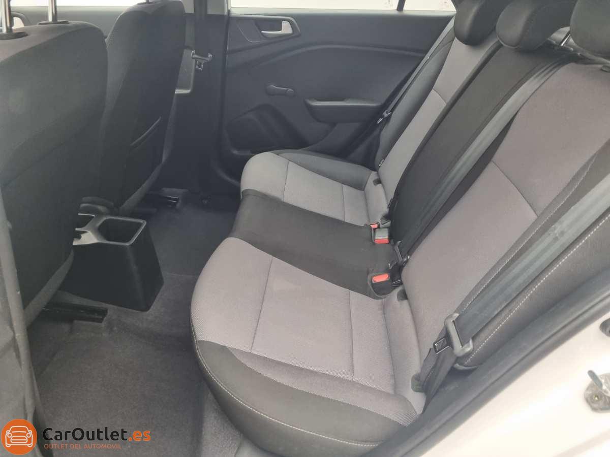 11 - Hyundai i20 ACTIVE 2020