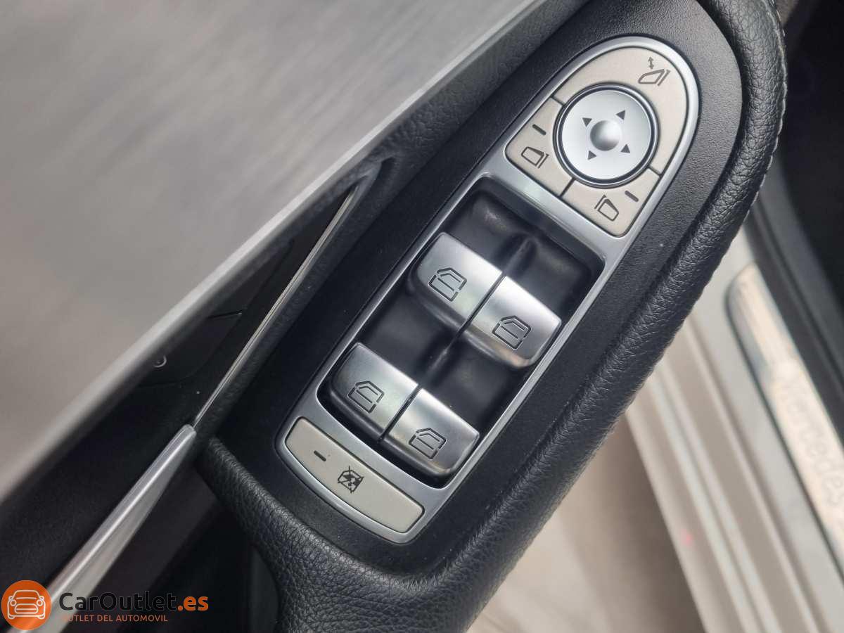 14 - Mercedes C Class 2016 - AUTO