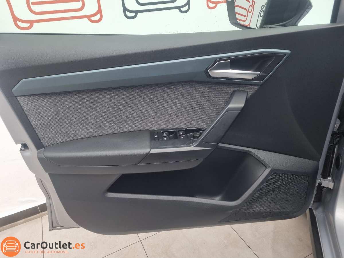 13 - Seat Arona 2023