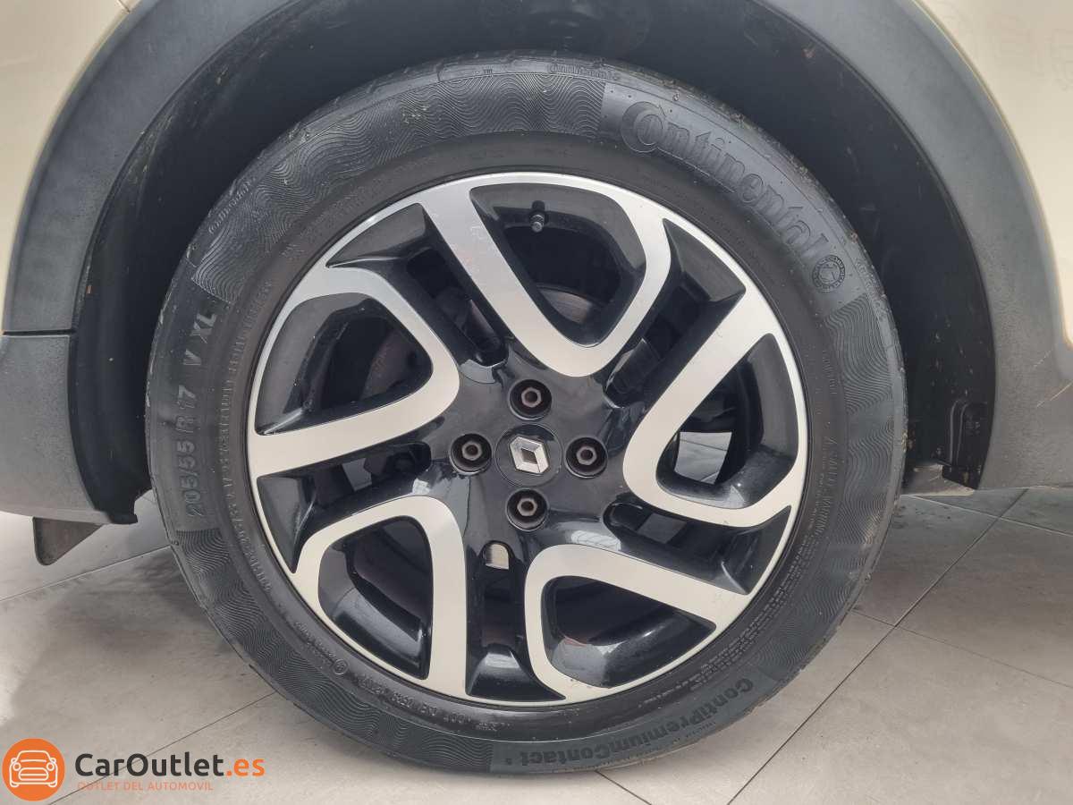 6 - Renault Captur 2014 - AUTO