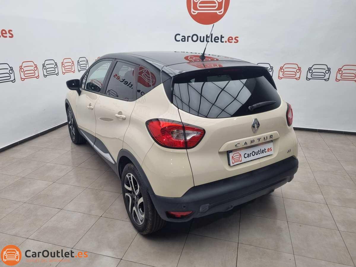 9 - Renault Captur 2014 - AUTO