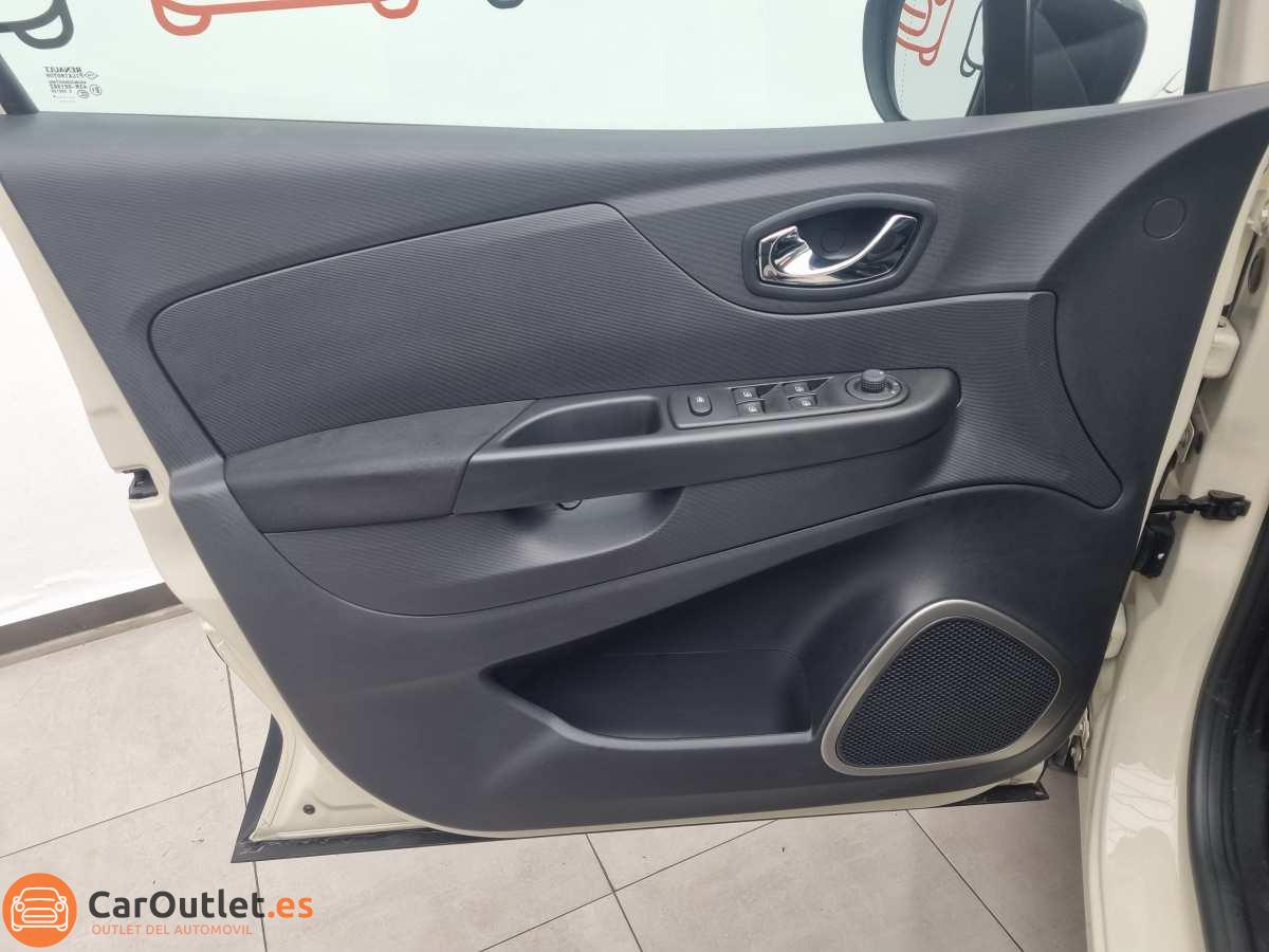 12 - Renault Captur 2014 - AUTO