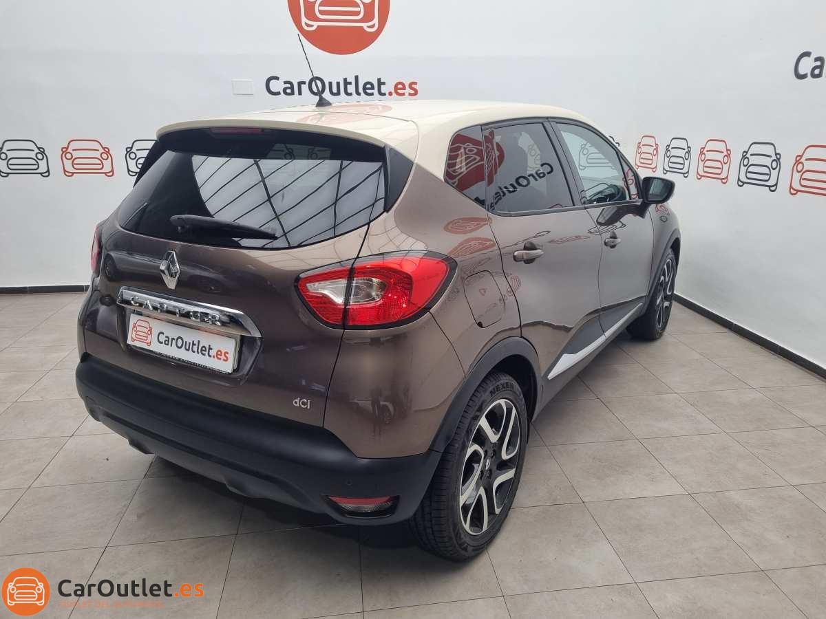 7 - Renault Captur 2014