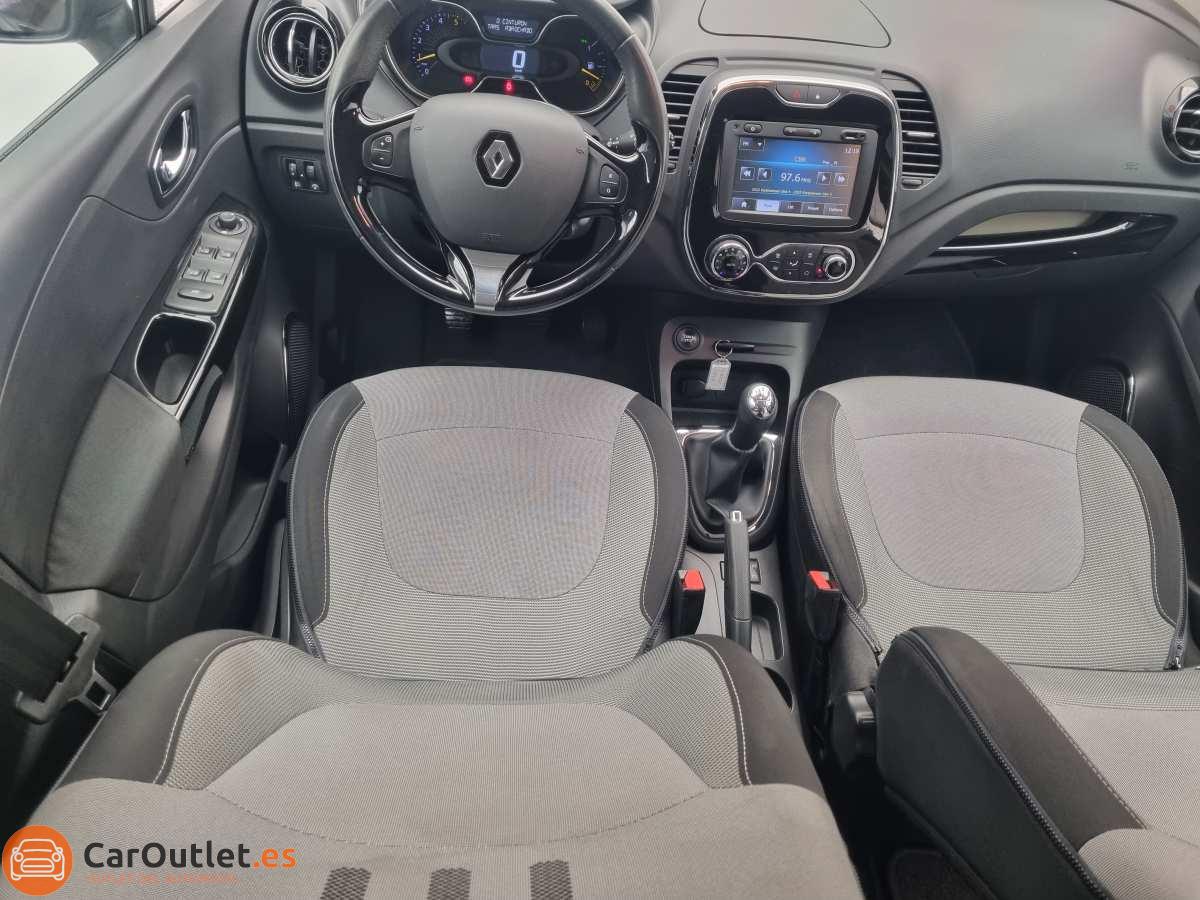 17 - Renault Captur 2014