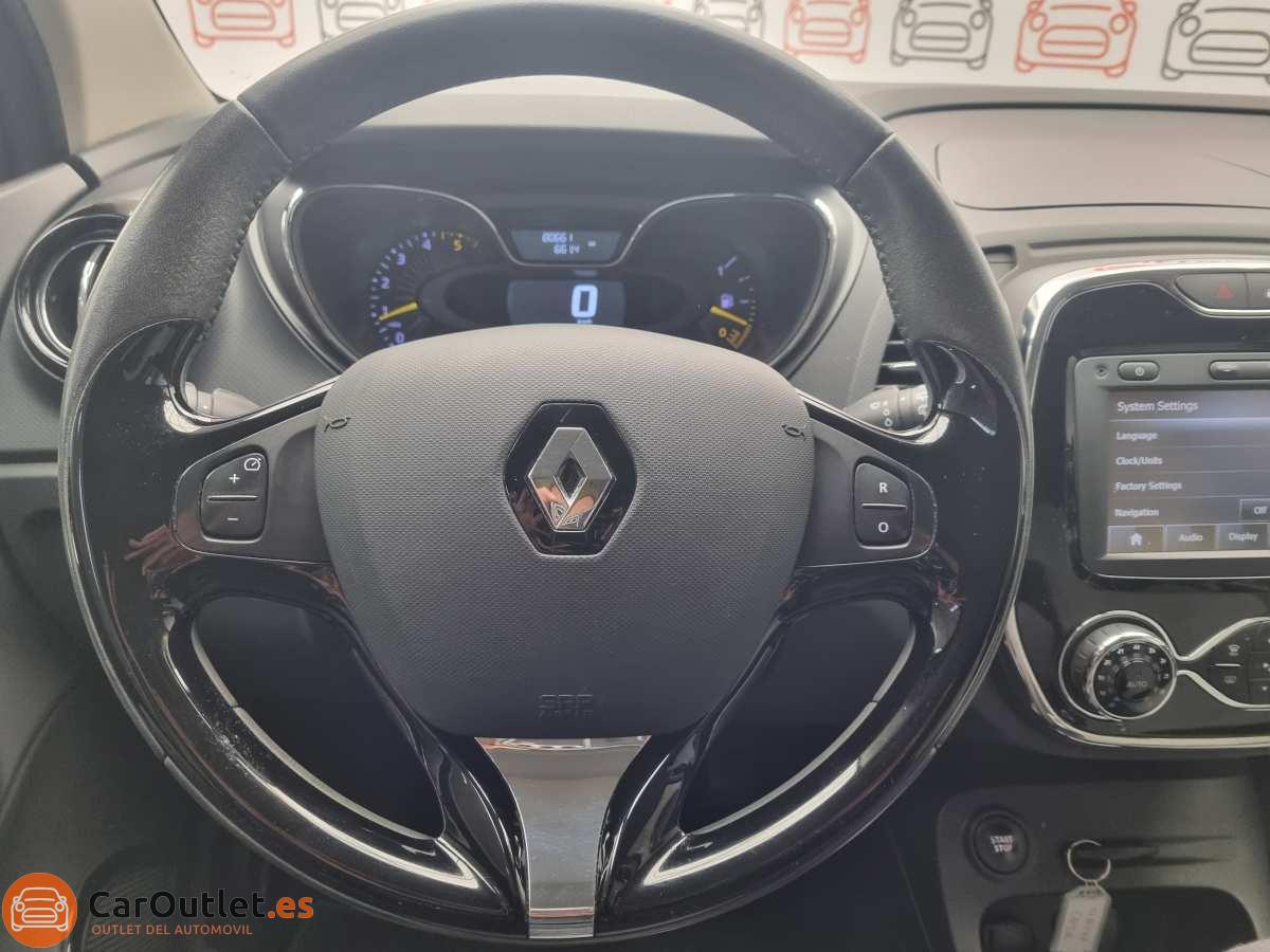 18 - Renault Captur 2014