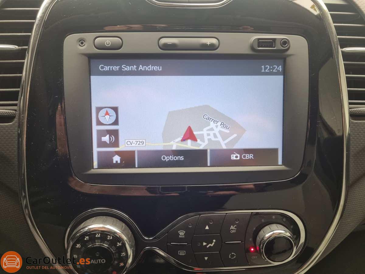 24 - Renault Captur 2014